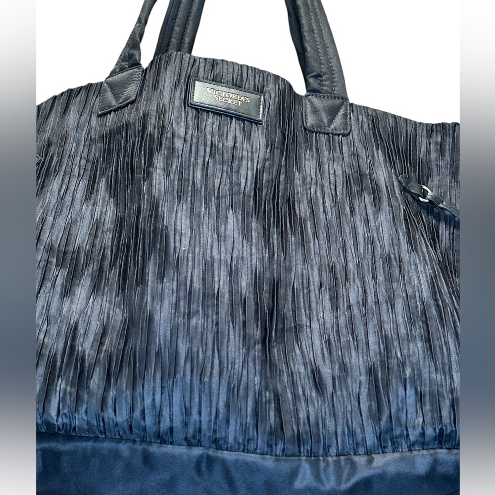 Victoria Secret black ruffles large tote bag super cute!‎